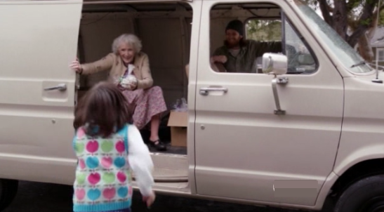 NEW GIRL - 1x12 The Landlord - Jess (Zooey Deschanels) was accosted by a man in a truck who offered her candies when she was a kid. She tries to convince Nick (Jake Johnson) that people generally have a good nature.